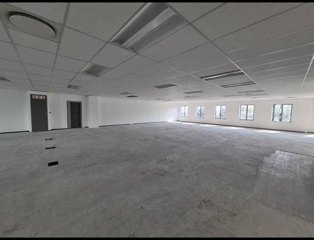 1,099M² OFFICE TO LET IN SANDTON CENTRAL